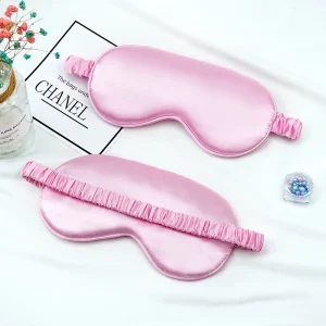 masque de nuit en soie rose