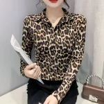 chemise léopard en soie