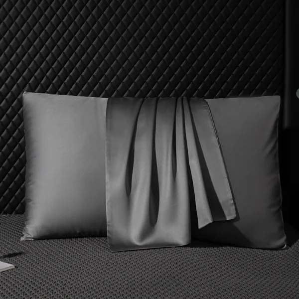 taie d'oreiller en soie gris confortable