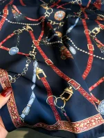 accessoire en soie bleu