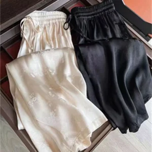 pantalon noir en soie