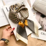 foulard type luxe en soie