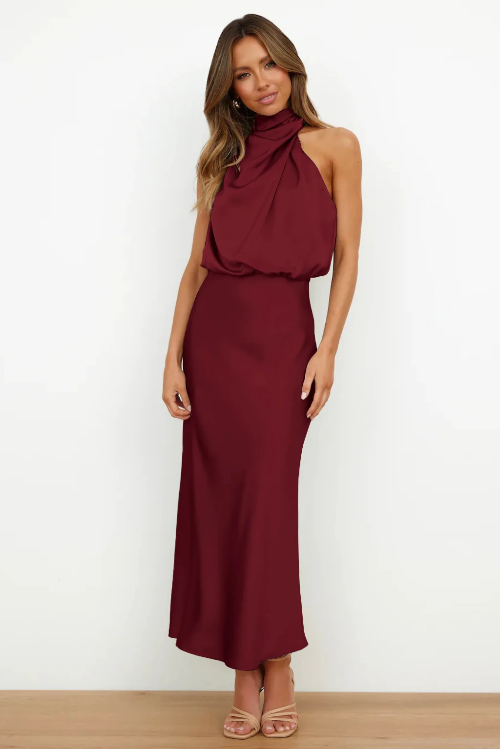 robe en soie chic rouge