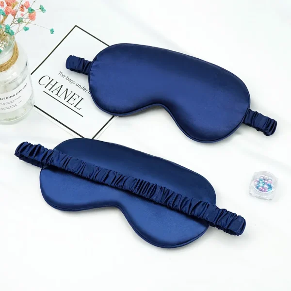 masque de nuit en soie bleu