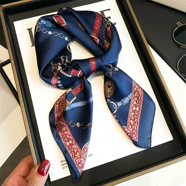 foulard en soie bleu